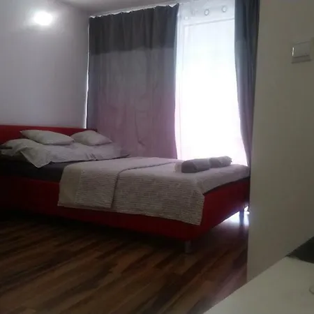Lubi Zori Homestay